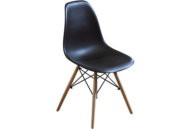 Cadeira Polipropileno com Pés de Madeira 82x47cm Preta - Importado